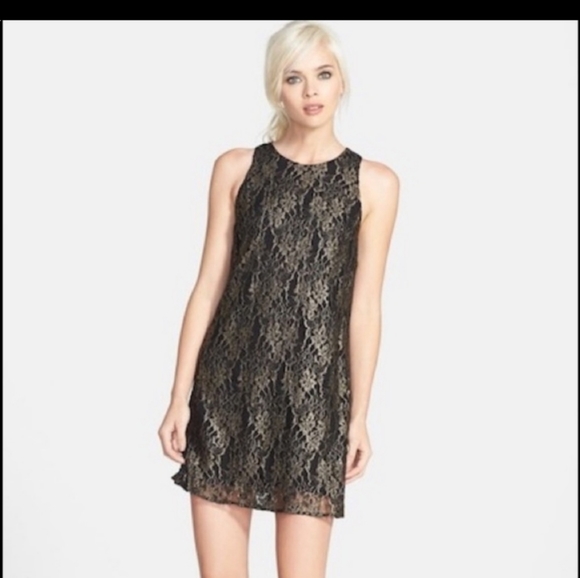 Astr Dresses & Skirts - ASTR Black and Gold Lace Dress